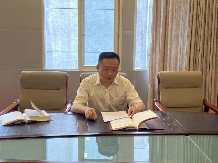 公司全體黨員、入黨積極分子參加省環(huán)科院紀(jì)委書(shū)記、副院長(zhǎng)龍泉黨史學(xué)習(xí)教育專(zhuān)題黨課
